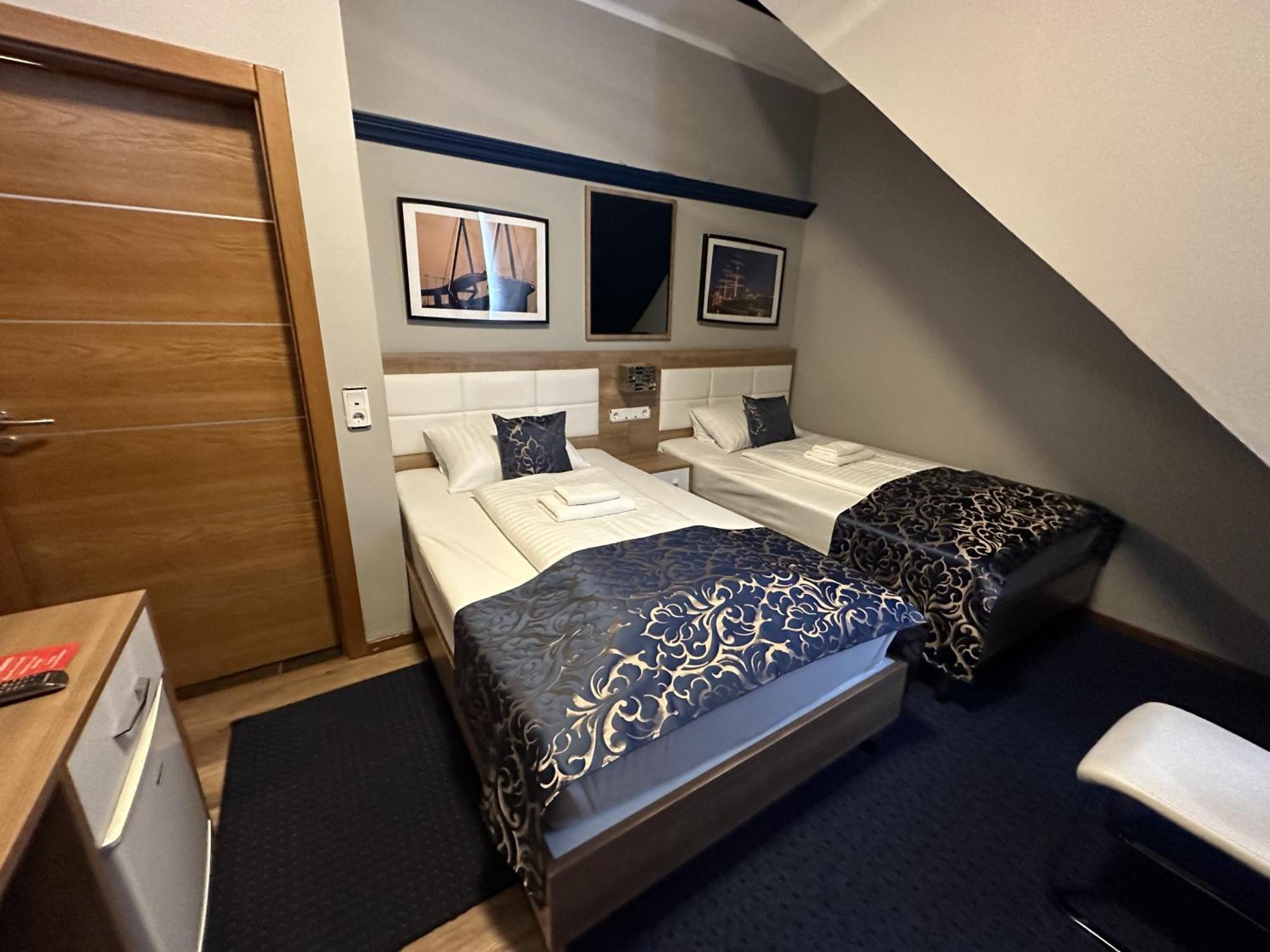 C&S Hotel Pinneberg Eksteriør billede